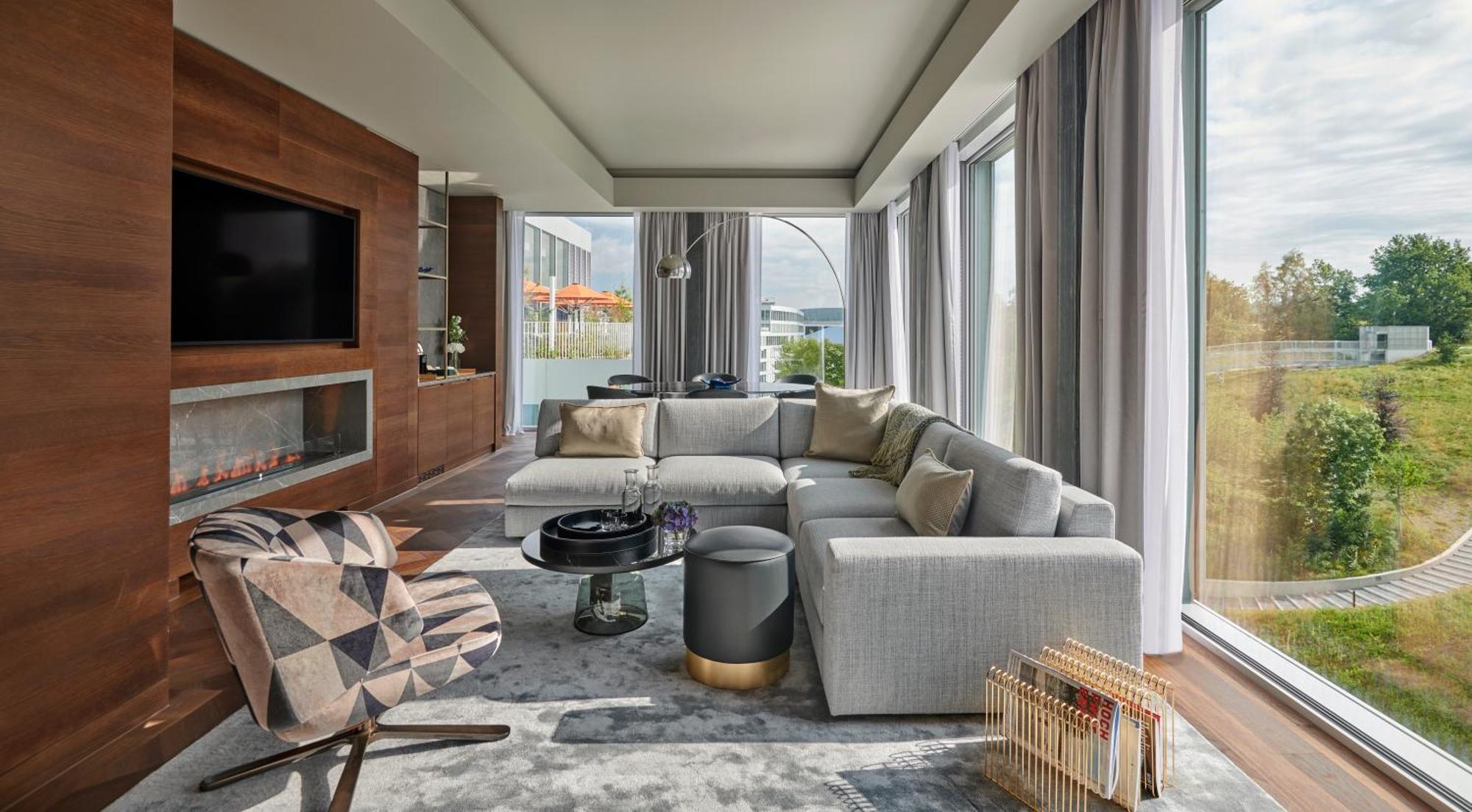 Hyatt Regency Zurich Airport Circle Hotel 4*
